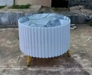 Wooden Mahogany Round Coffee Tables