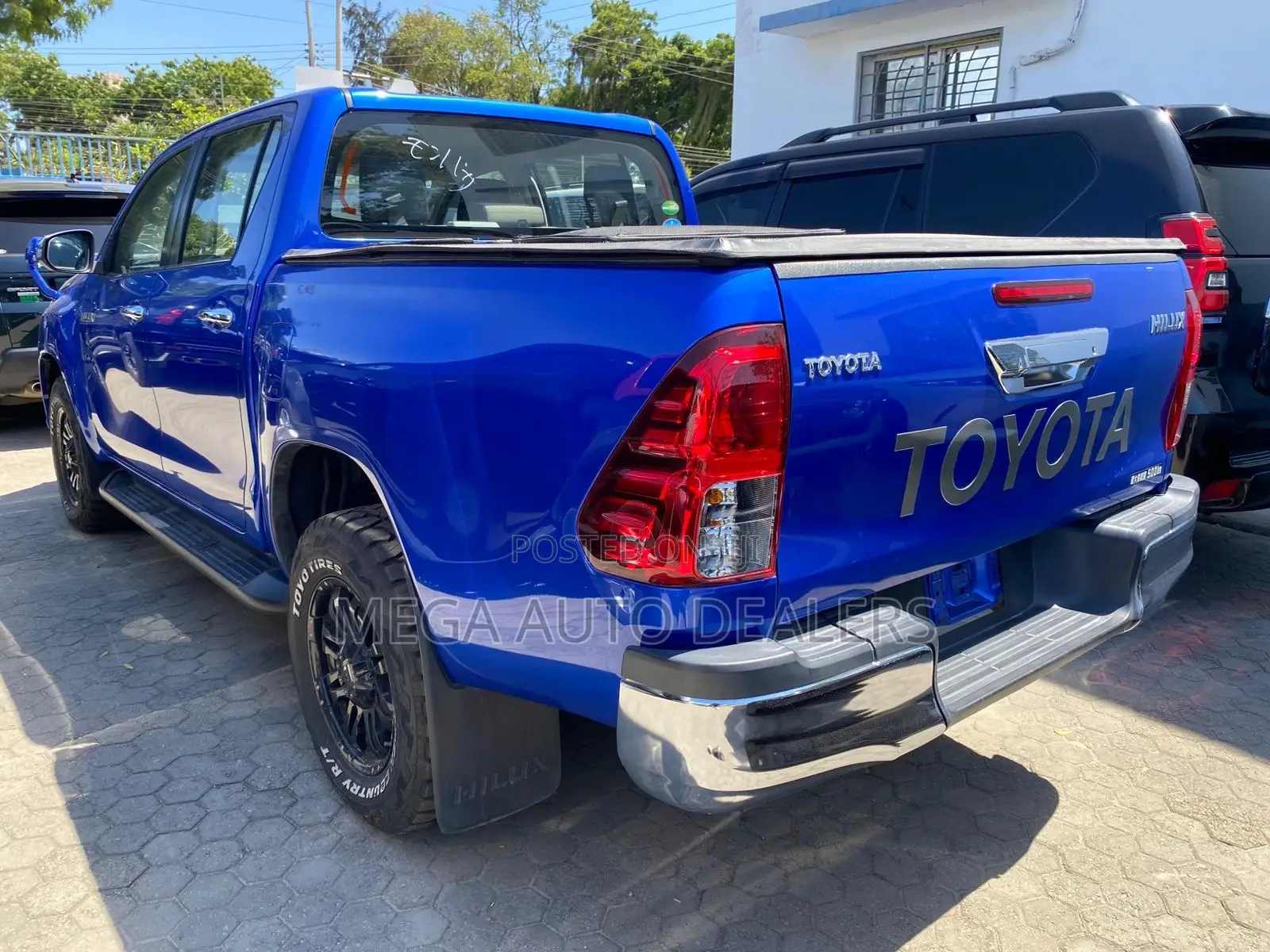 Toyota Hilux 2018 Blue