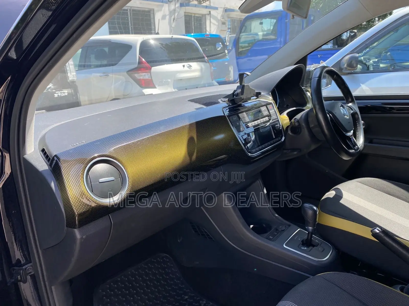 Volkswagen Up 2018 Black