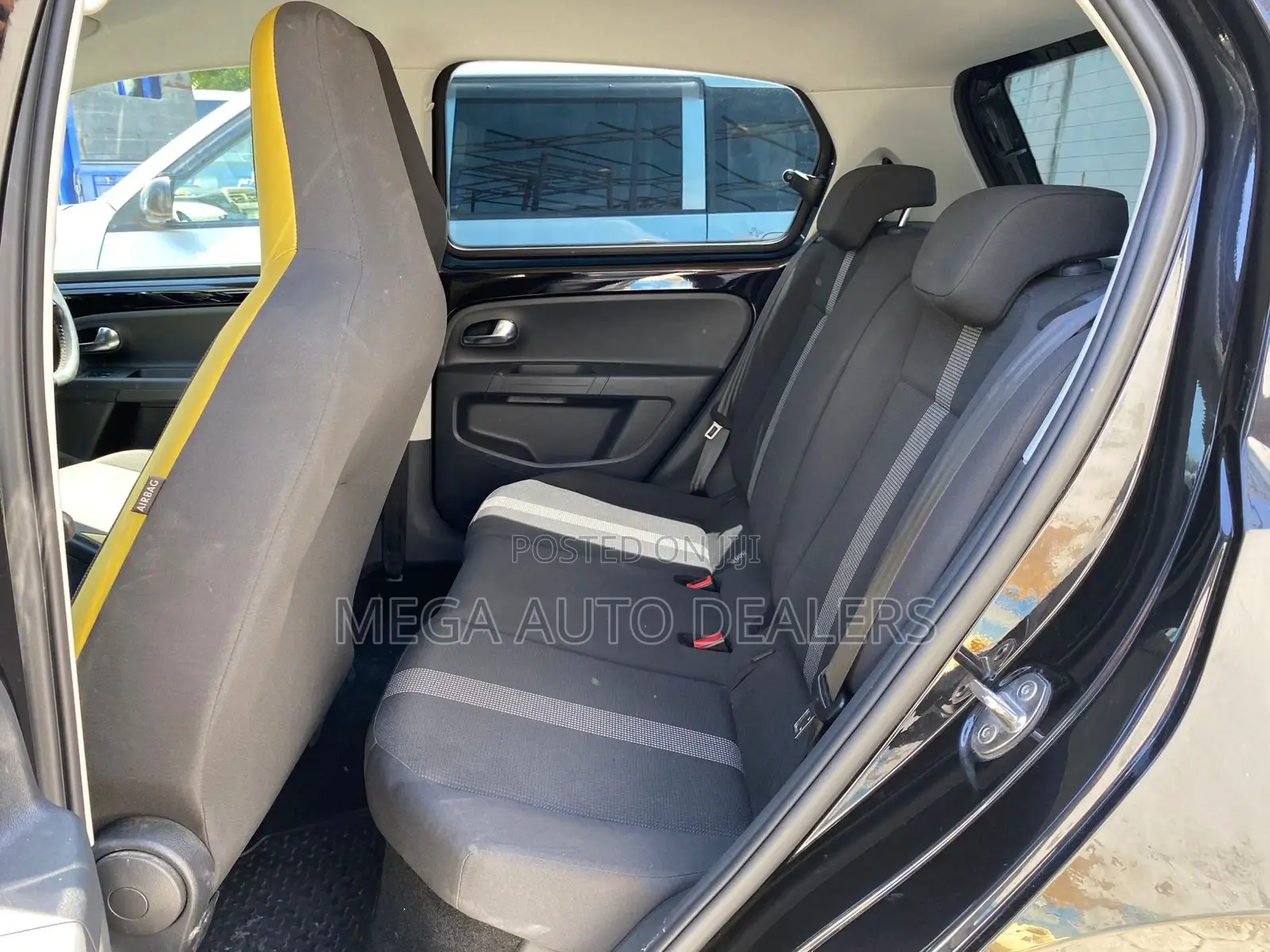 Volkswagen Up 2018 Black