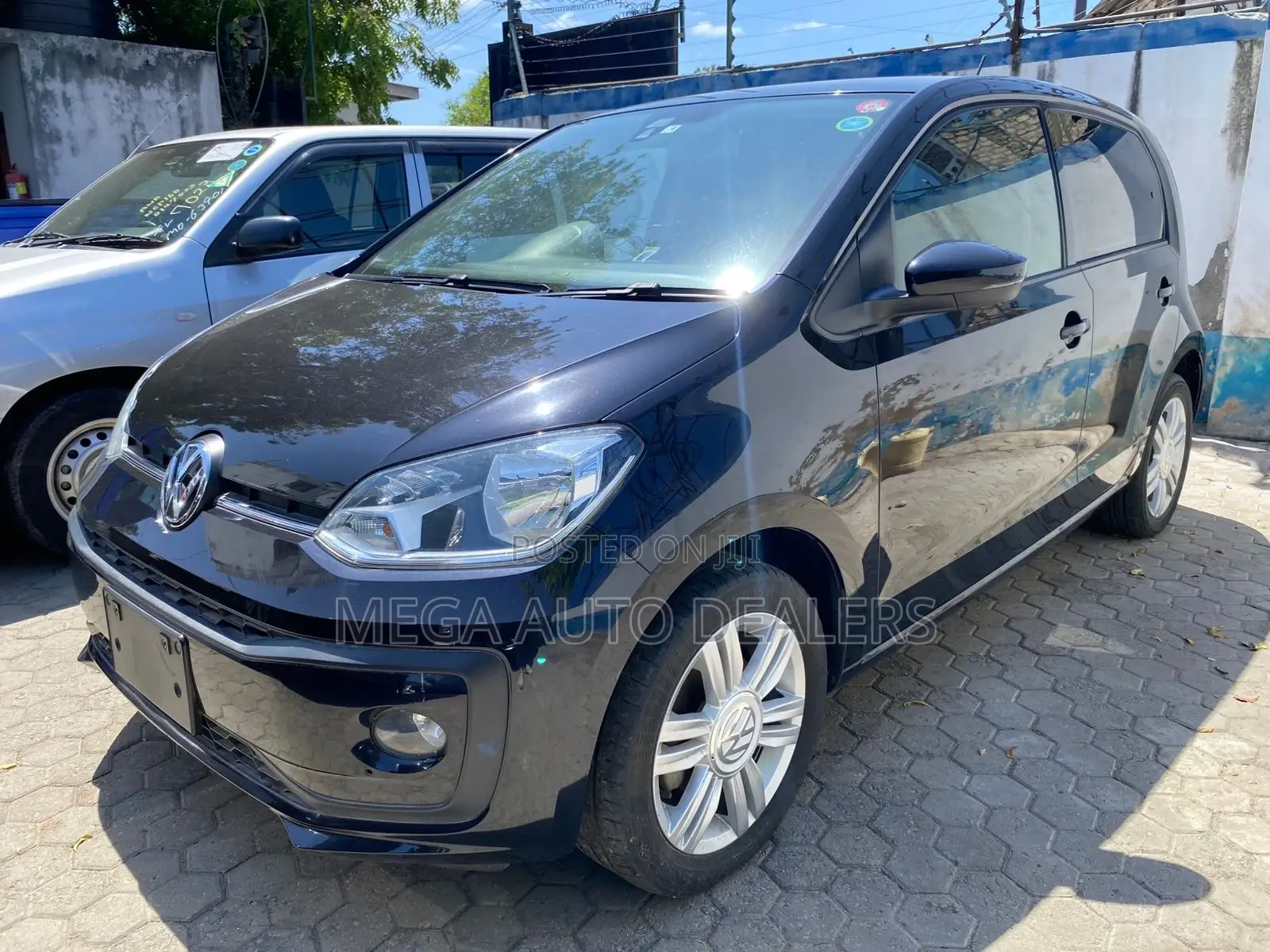 Volkswagen Up 2018 Black