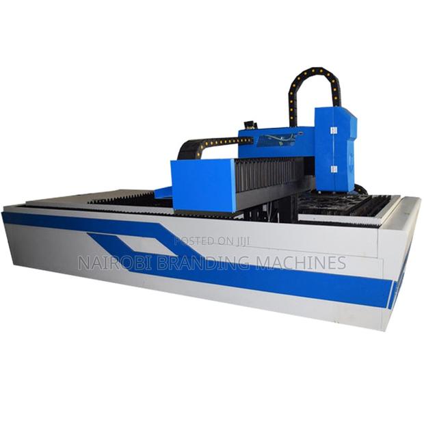 China Factory 1325 Economical Metal Fiber Laser Cutting Machine 300w