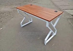 Compact Metal Table – Ideal for Study or Office