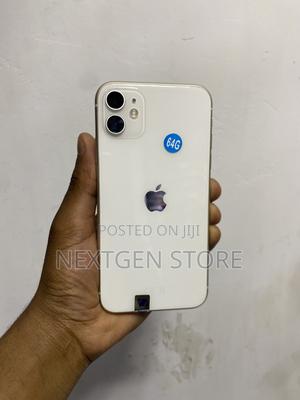 Apple iPhone 11 64 GB White - main view