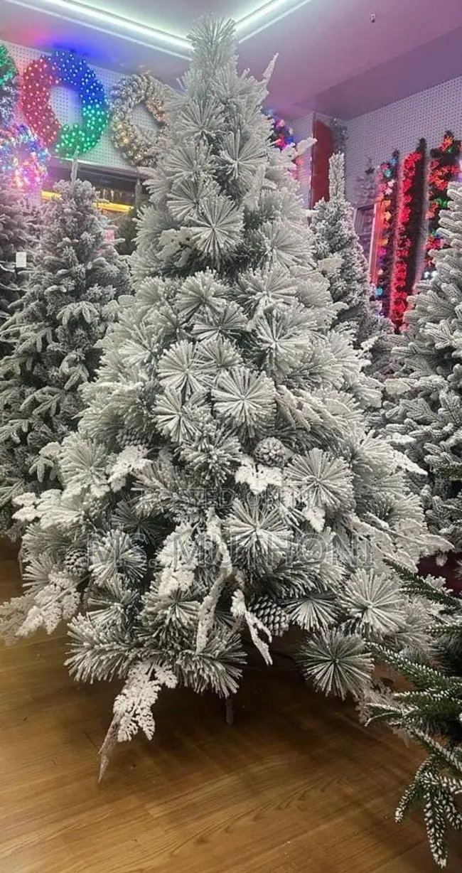 Frosty Pine Large Christmas Tree (6ft)