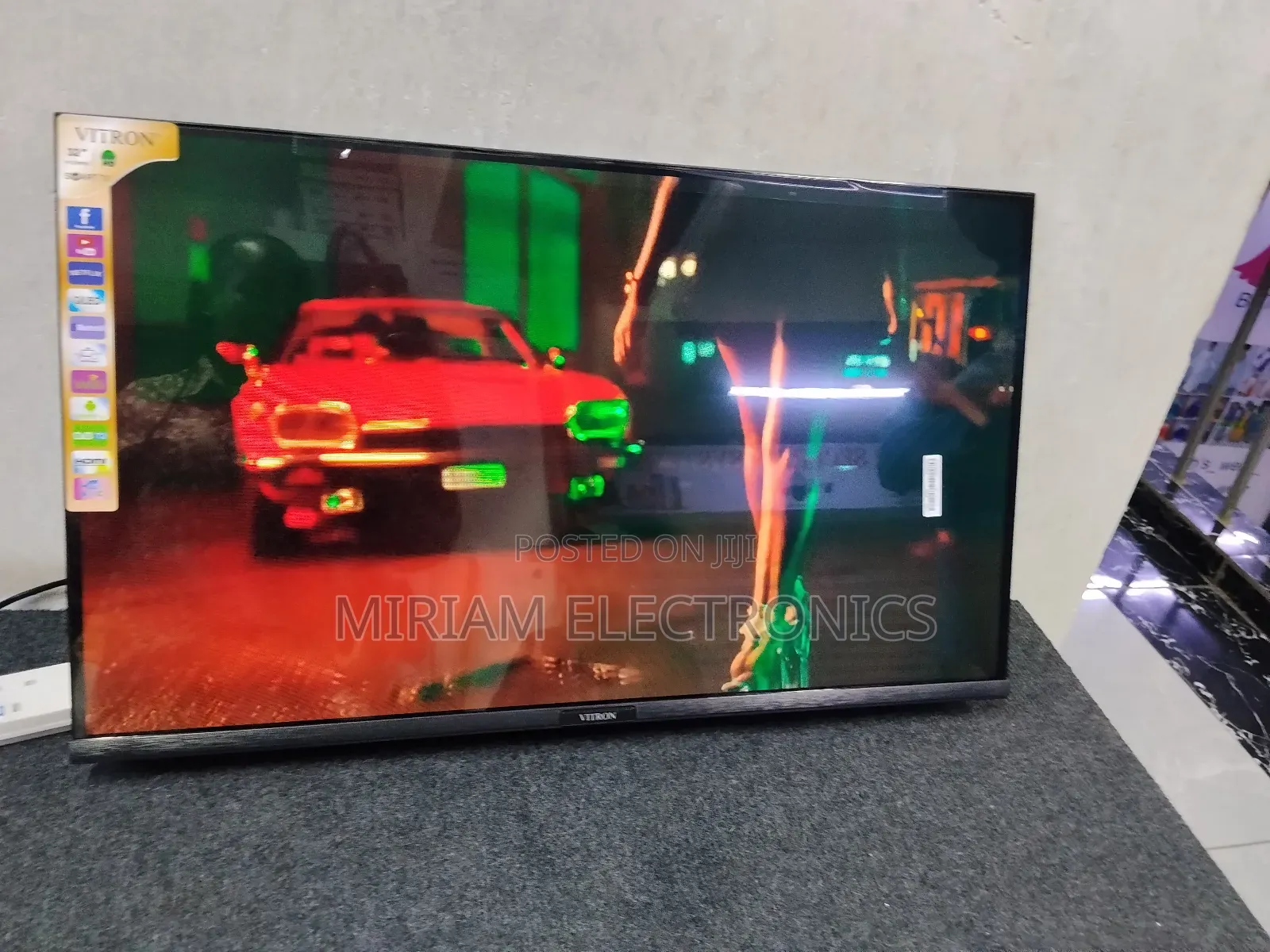 Vitron 32" Smart Android Qled Tv