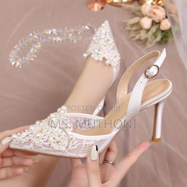 White Embellished Pointed-Toe Slingback Kitten Hee - thumbnail 2