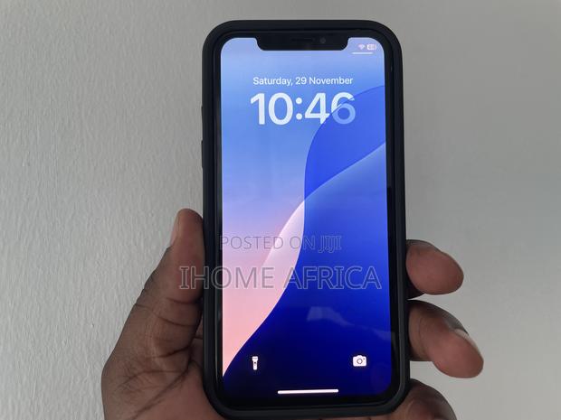 Apple iPhone X 256 GB Gold - main view
