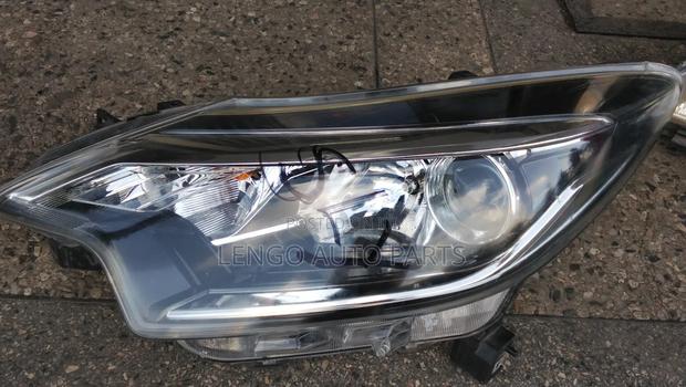 Nissan Note 2017/2018 Headlights Xenon Letter B