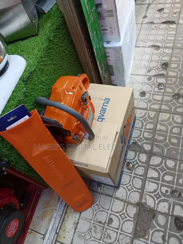 272xp Powerful Husqvarna Powersaw