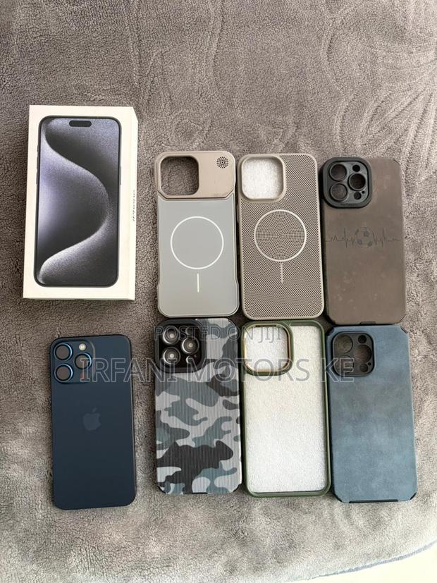 Apple iPhone 15 Pro Max 256 GB Blue - thumbnail 2