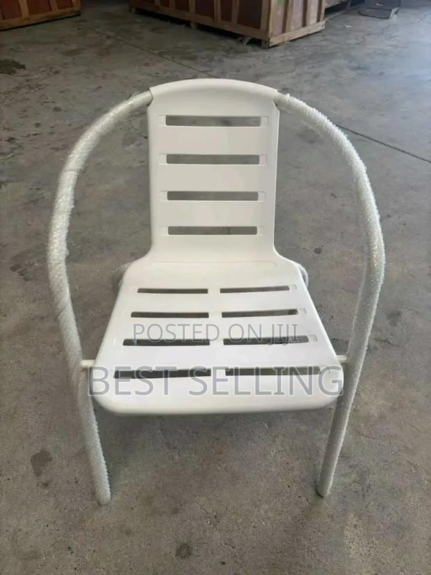 White Outdoor Seat - main view