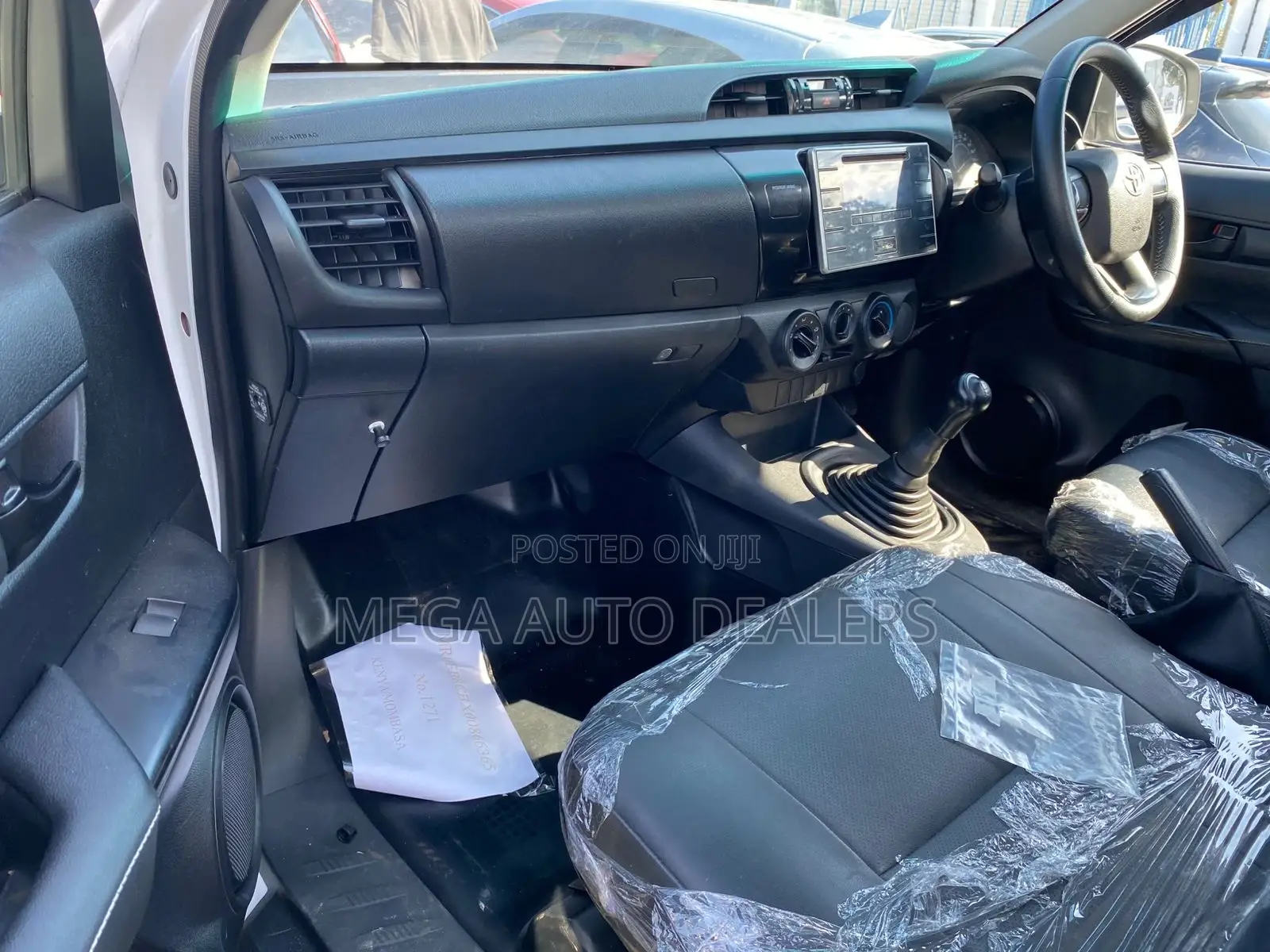 Toyota Hilux 2018 White