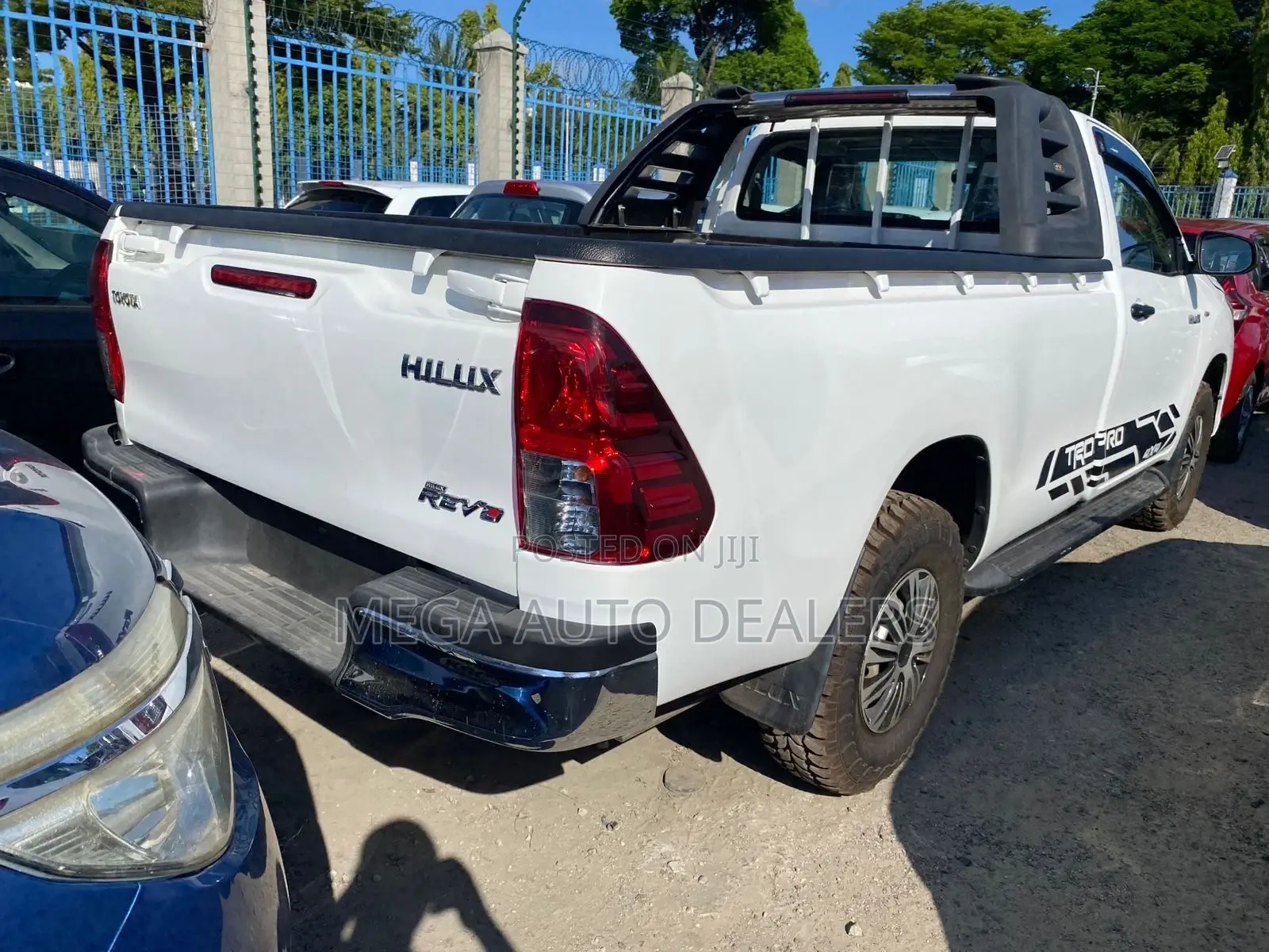 Toyota Hilux 2018 White