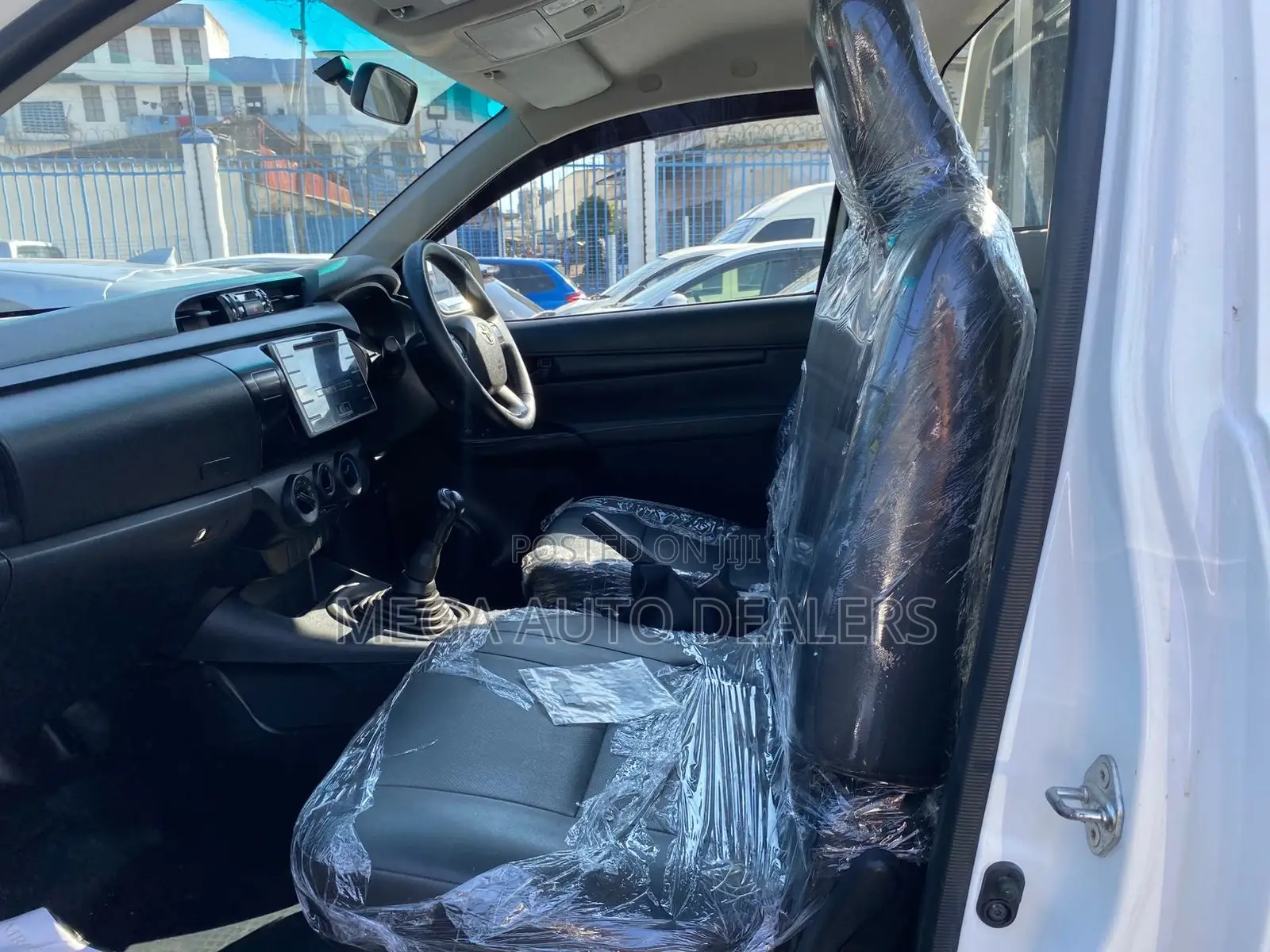 Toyota Hilux 2018 White