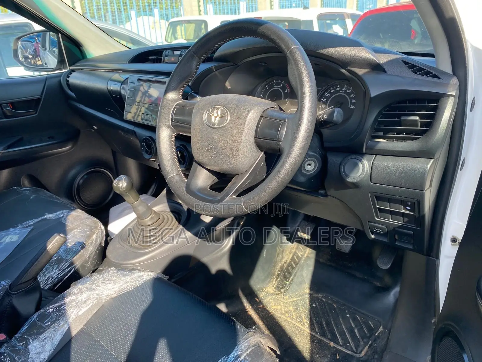 Toyota Hilux 2018 White