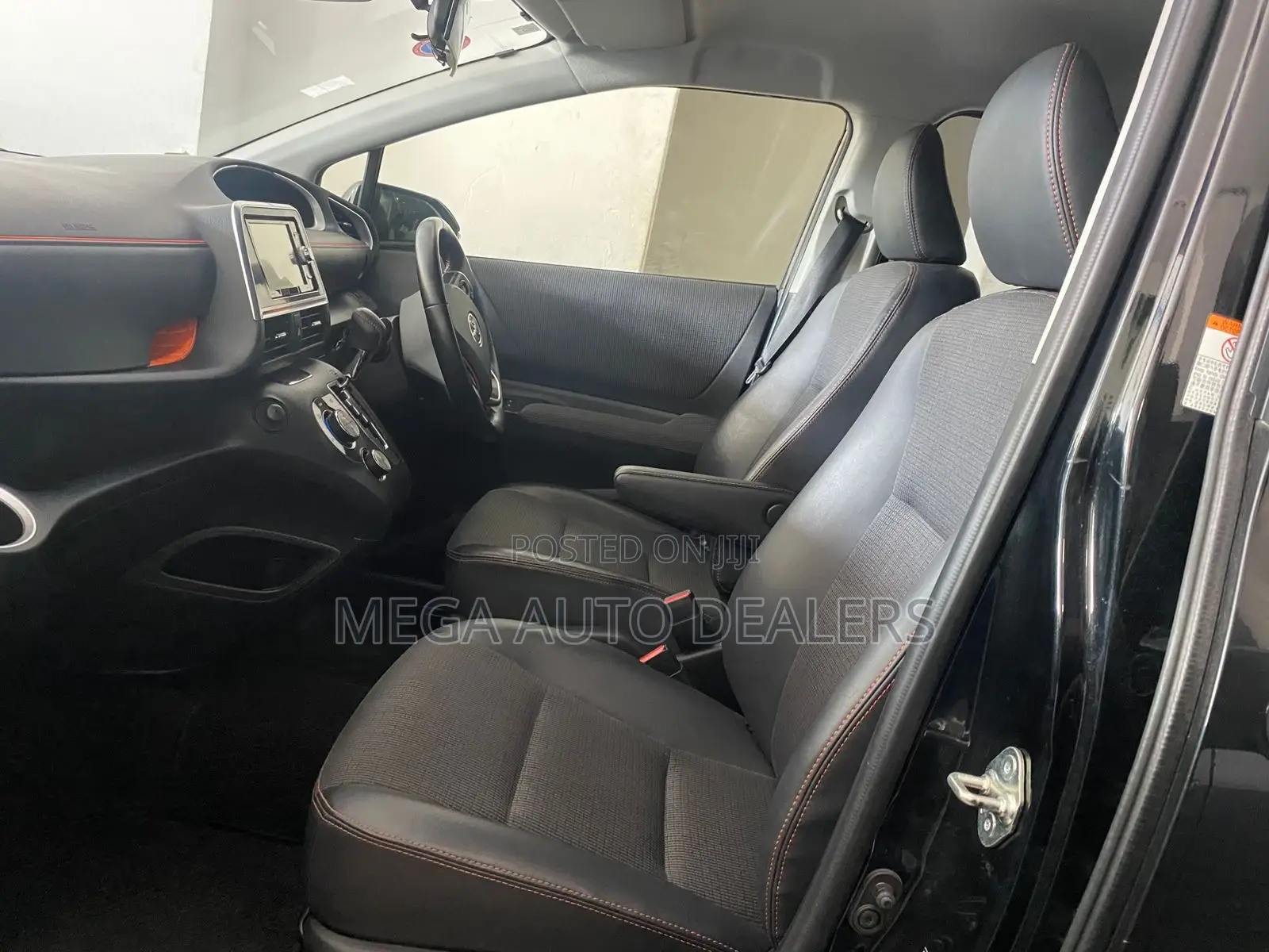 Toyota Sienta 2018 Black