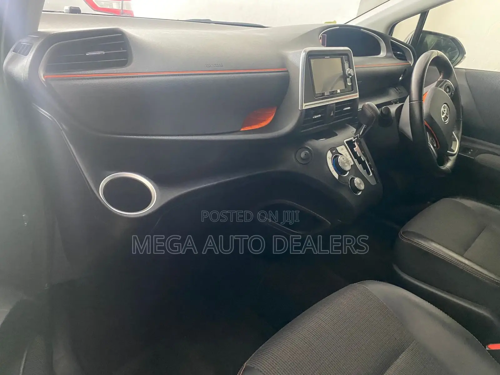 Toyota Sienta 2018 Black