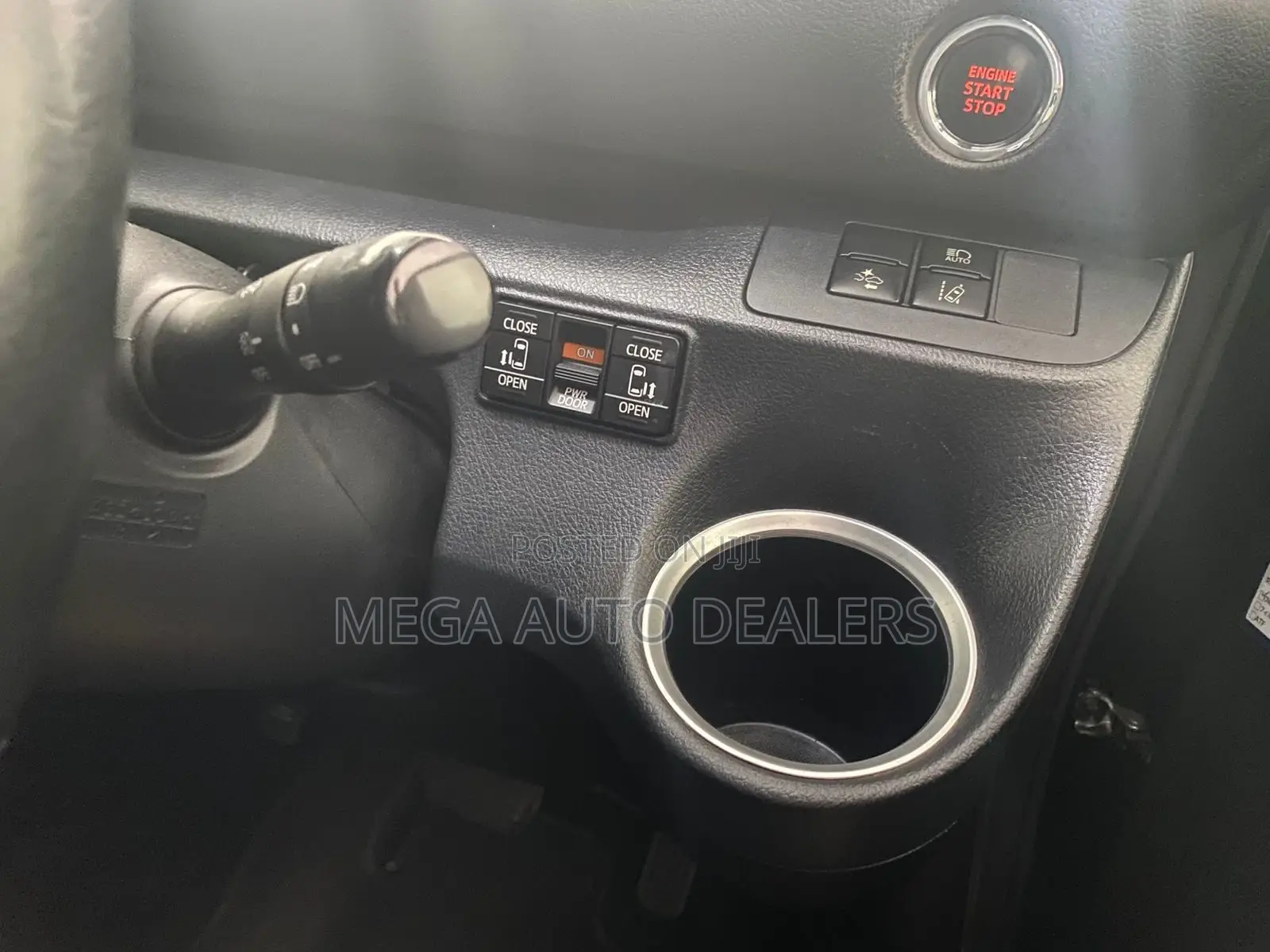 Toyota Sienta 2018 Black