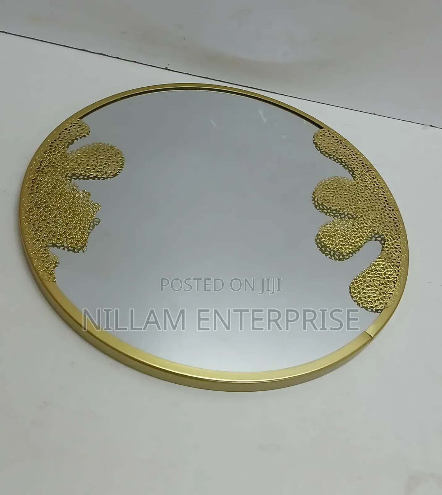 Decorative Round Shaped Mirror