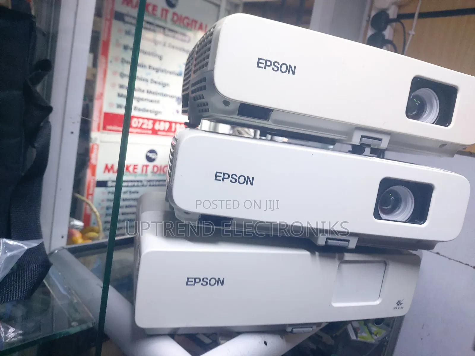 Epson Powerlite 83c – Bright Xga Projector