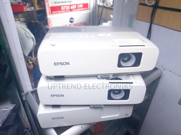 Epson Powerlite 83c – Affordable Powerful - thumbnail 3