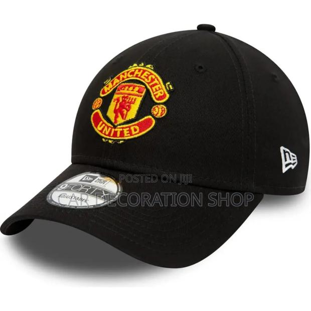 Manchester United Good Quality Black Embroidery Baseball Cap - main view