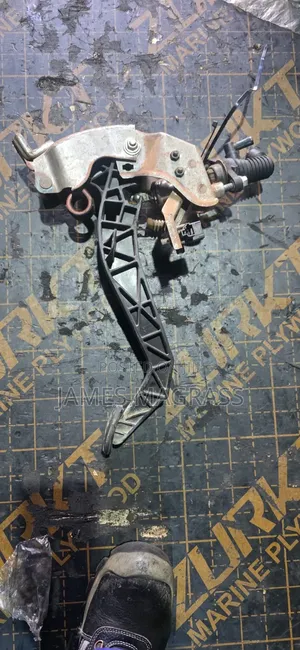 Clutch Pedal Toyota Hiace (7l)