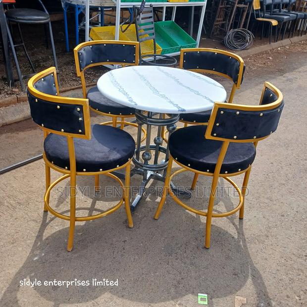 Hotel Set Seats Black and Table - thumbnail 2
