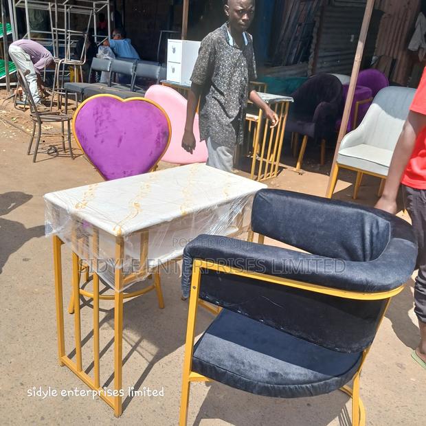1 Love Seat, Styling Seat 1 and Nail Table White - thumbnail 2