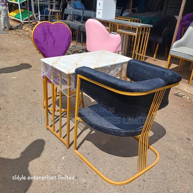1 Love Seat, Styling Seat 1 and Nail Table White - thumbnail 3