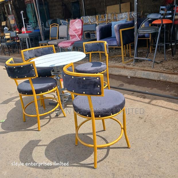 Black Curve Hotel Seat W - thumbnail 2