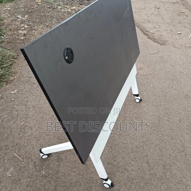 Foldable Conference Tables - thumbnail 2