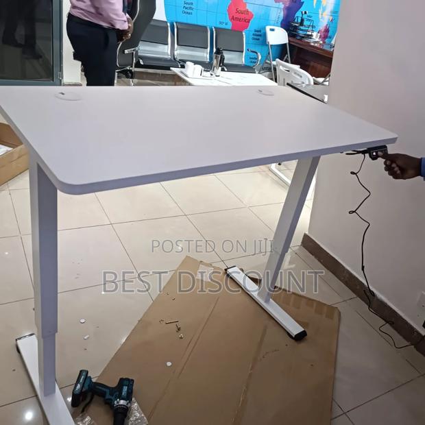 Electric Desk 1.2m - main view