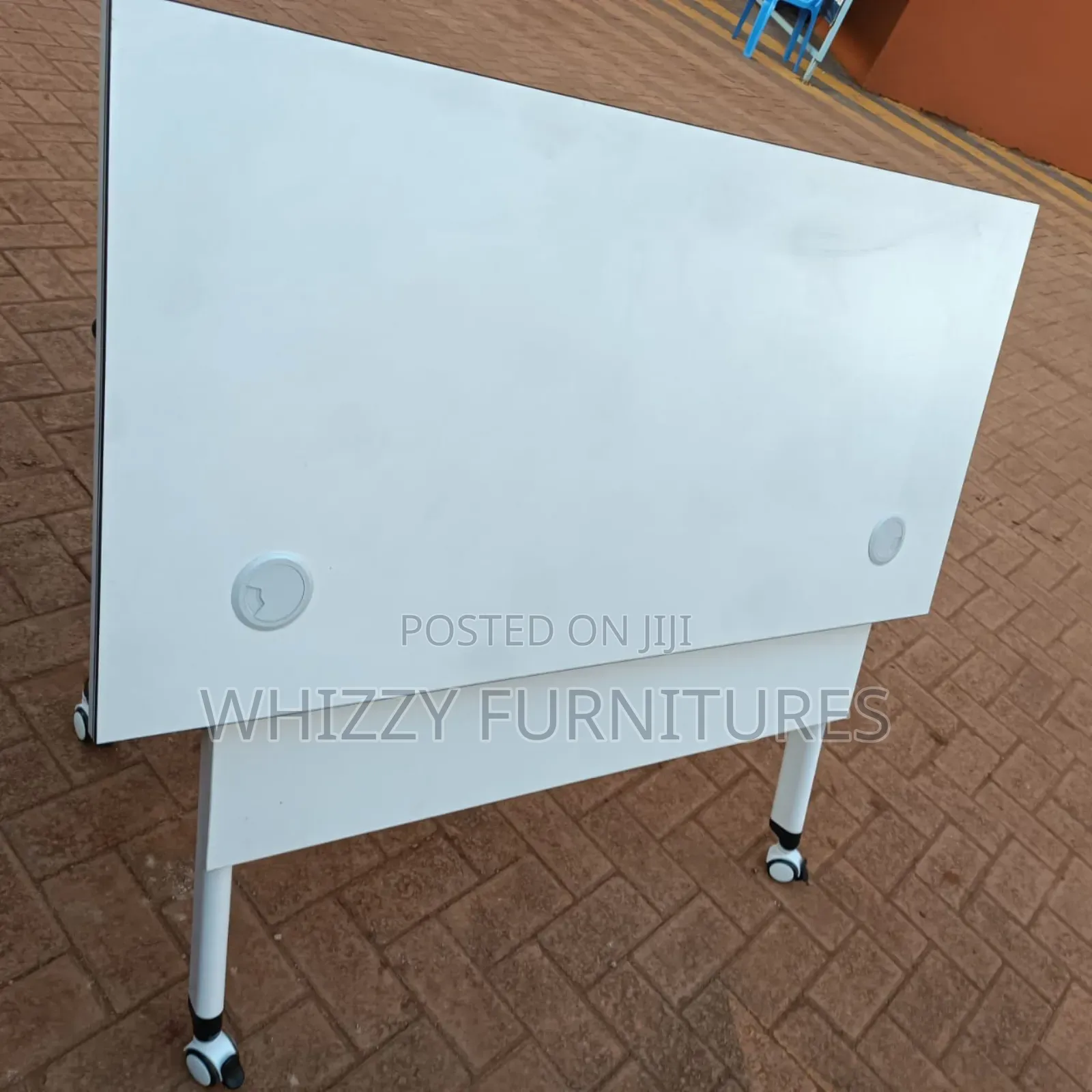 Foldable Mobile Table