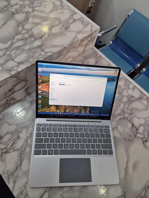 Laptop Microsoft Surface Go 8GB Intel Core I5 SSD 256GB - thumbnail 10