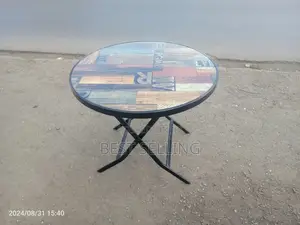 Top Pictured Folderable Table