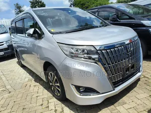 Toyota Esquire 2.0 AWD (8 seater) 2018 Silver