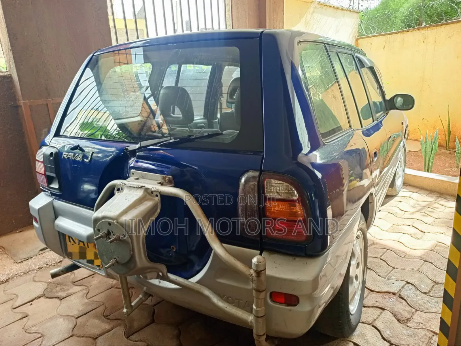 Toyota RAV4 1996 Blue