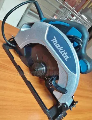 Efficient Makita Electric Circular Saw