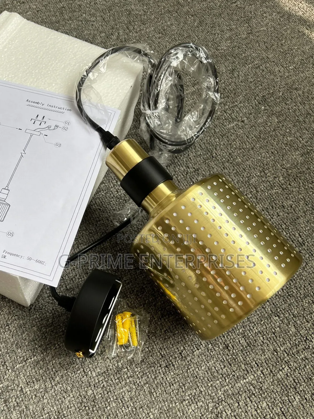Riddle Pendant Light