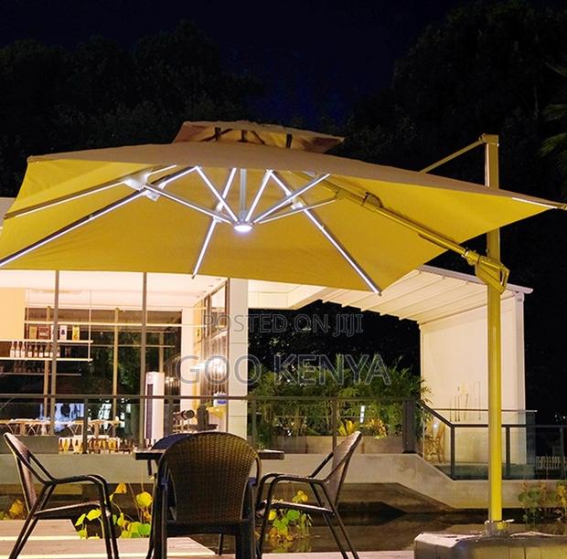 Home Sun Umbrella; Oversized Outdoor Parasol — Cantilever Design - thumbnail 2
