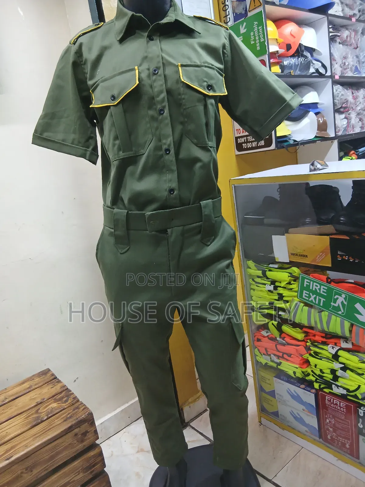 Long-Lasting Breathable Material Security Suits