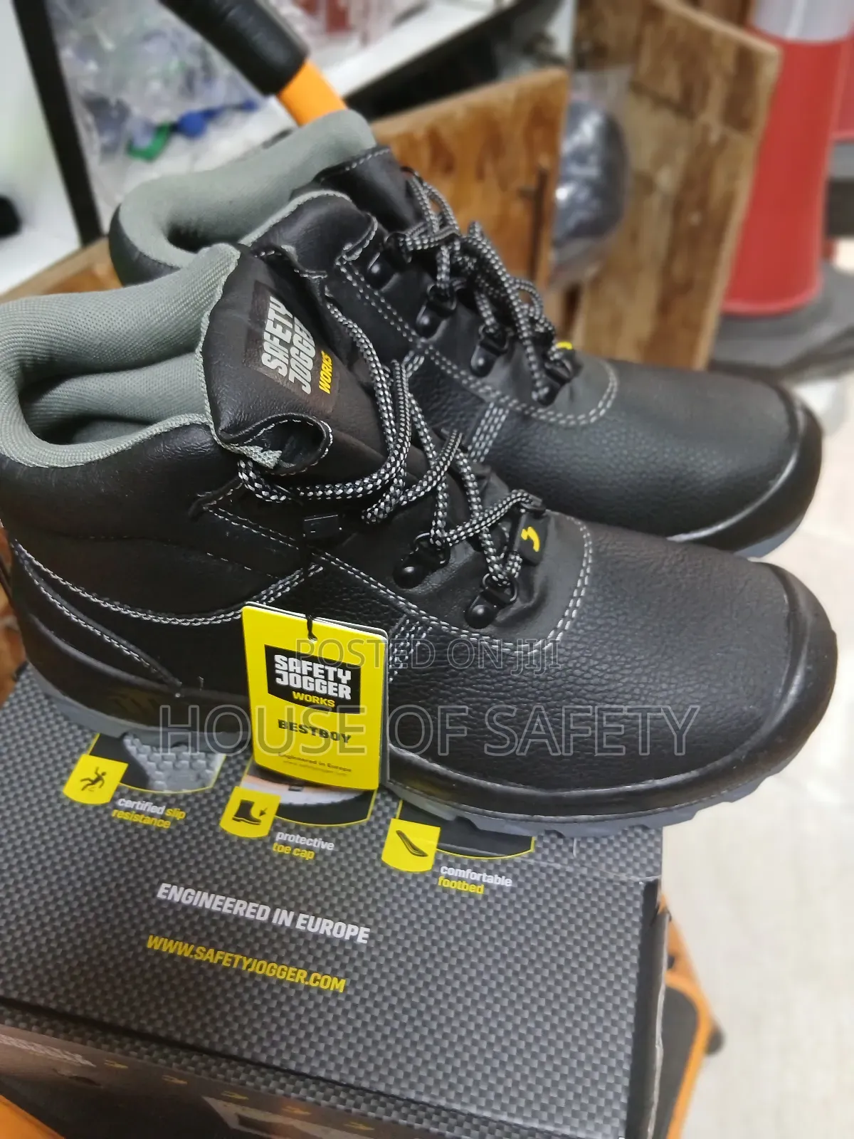 Abrasion Resist Heel Jogger Boots