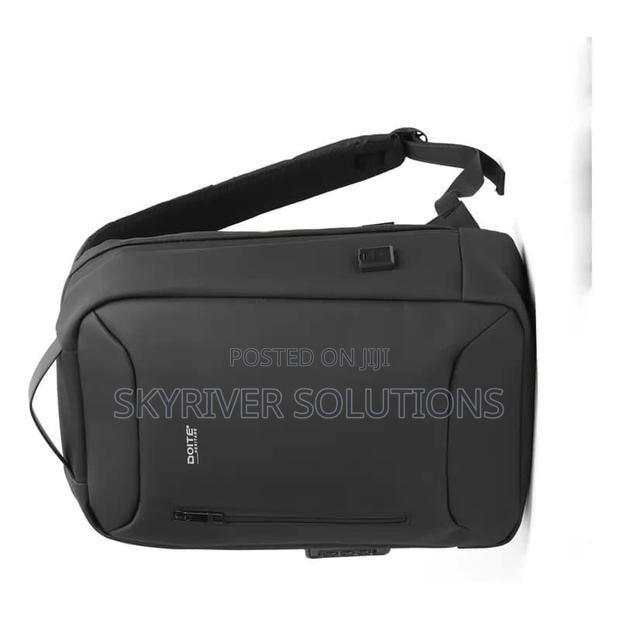 Huan Lv Waterproof Executive Backpack - thumbnail 3