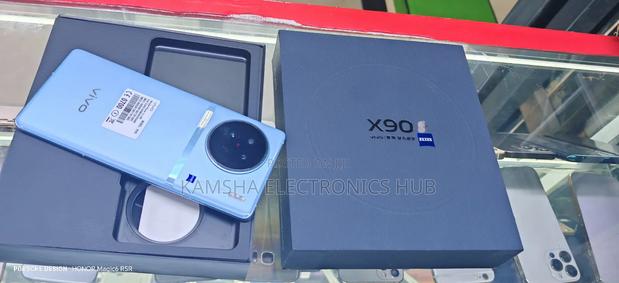 New Vivo X90 256 GB Blue - main view