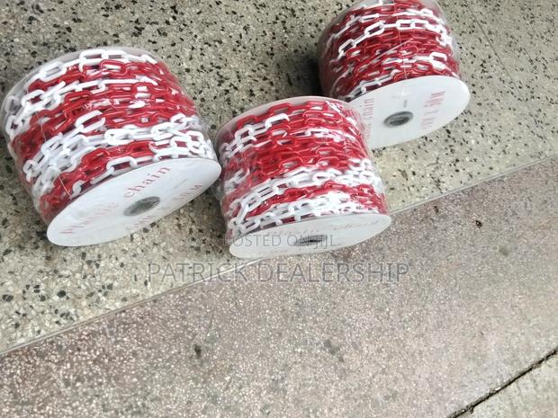 Caution Security Plastic Chain - main view