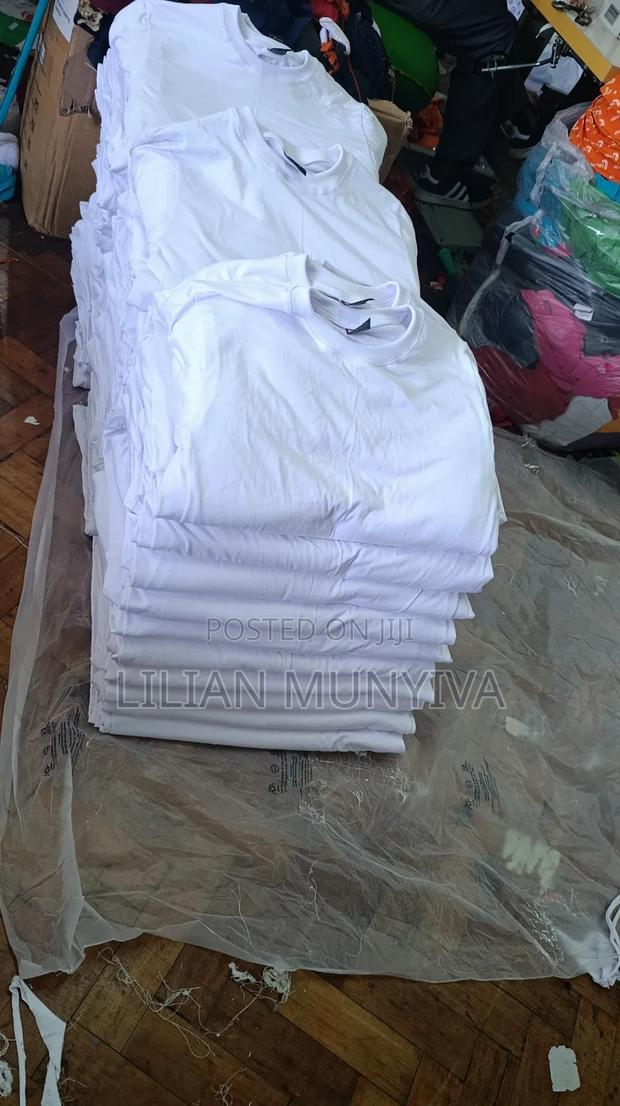 Plain White Tshirts - thumbnail 3