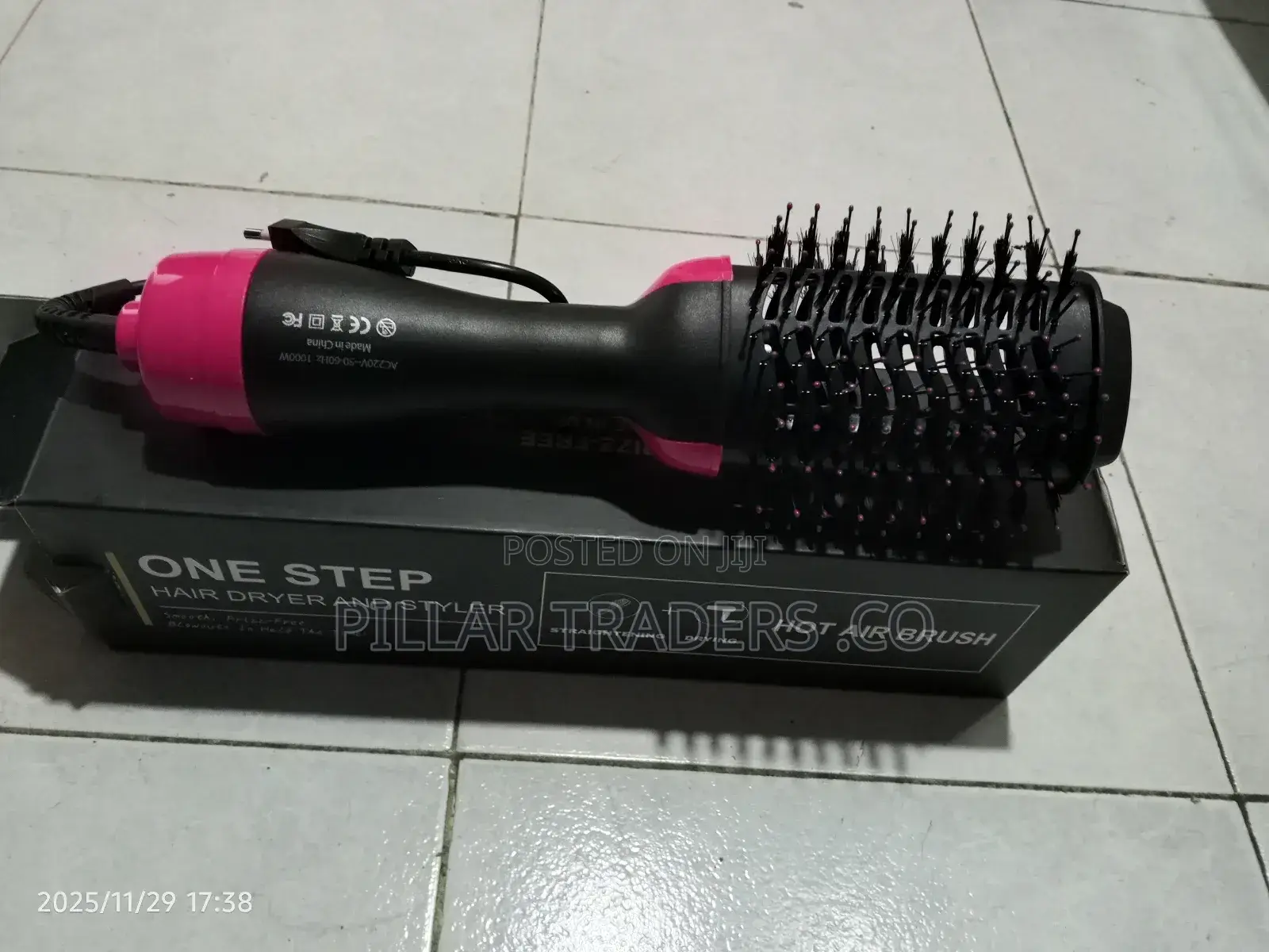One Step Hairdryer and Styler