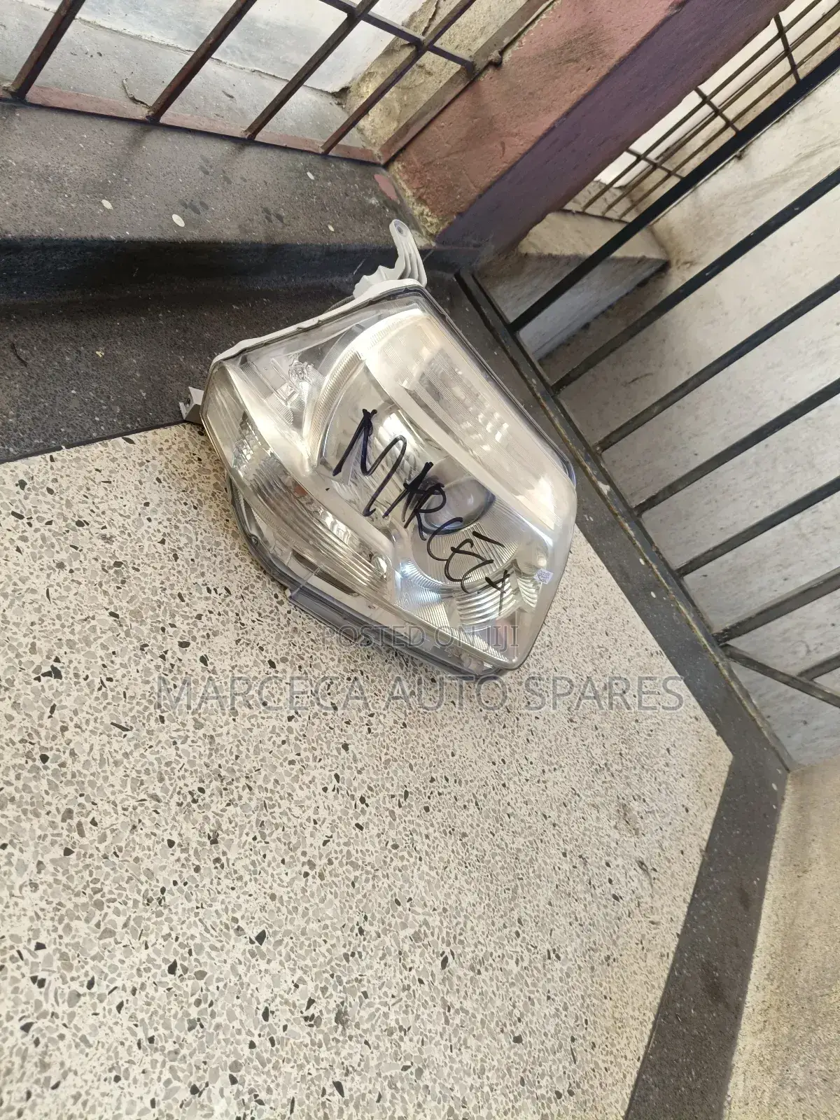 Toyota Sienta Headlight Xenon